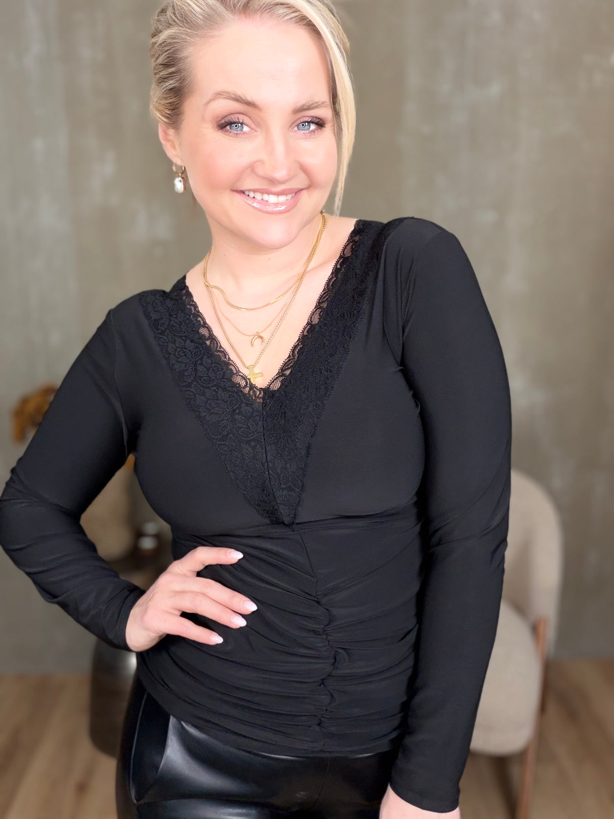 Spjót toppur svartur