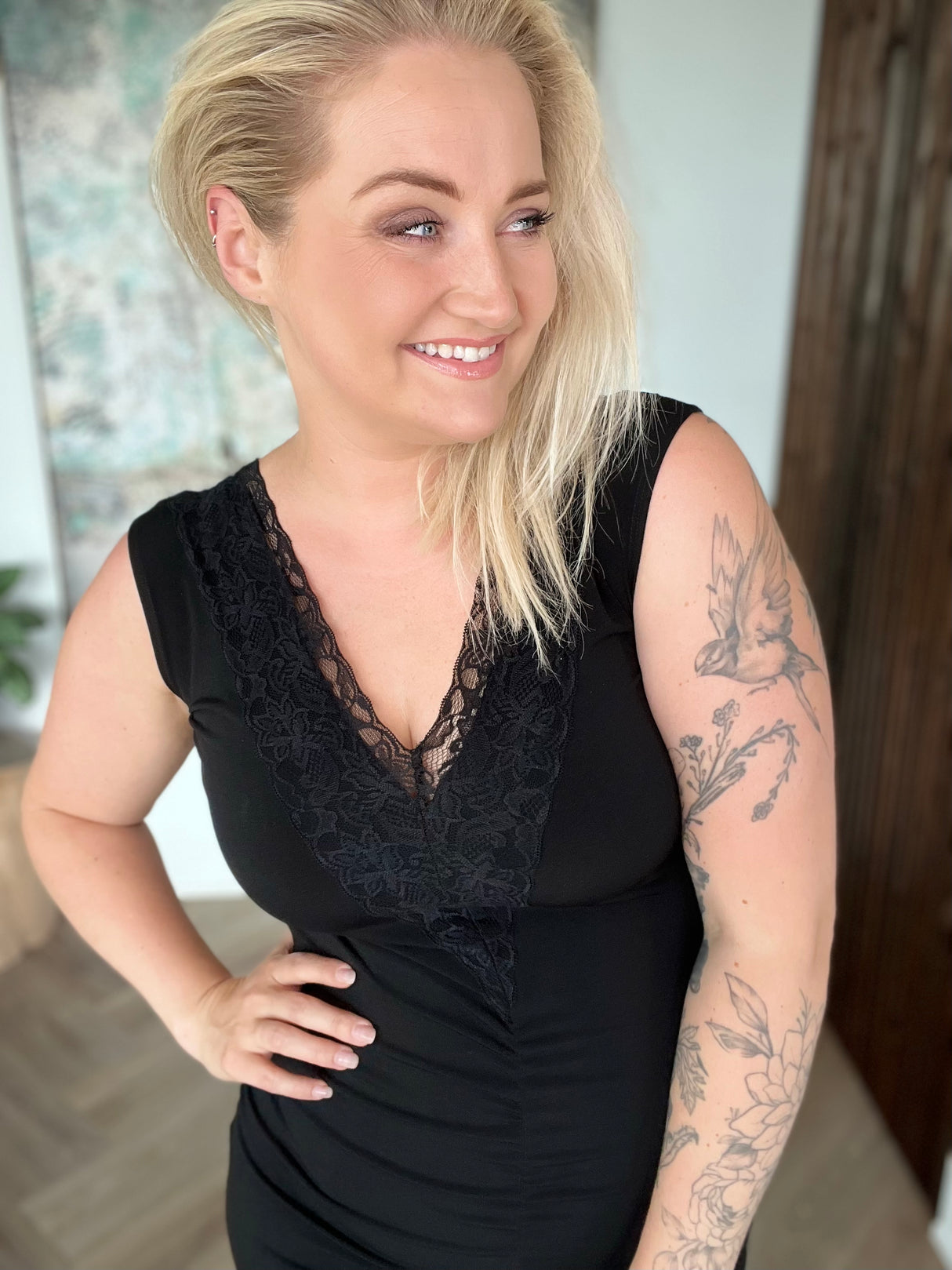 Spjót kjóll sv ermalaus