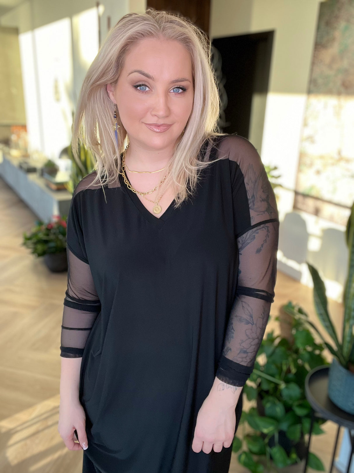 Brim síður V-hálsmál svartur/mesh