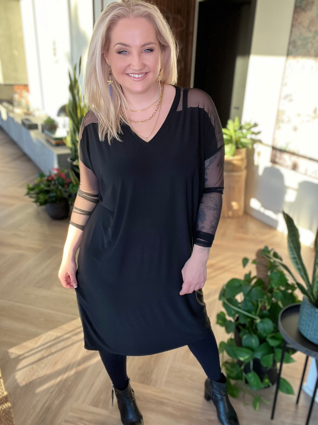 Brim síður V-hálsmál svartur/mesh