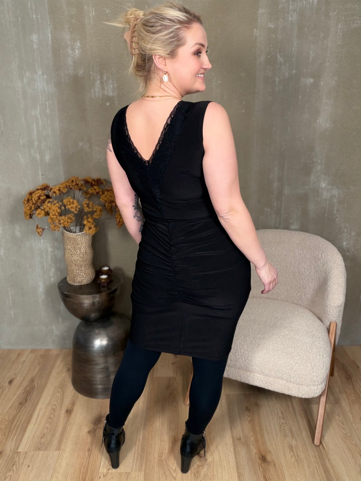 Spjót kjóll sv ermalaus