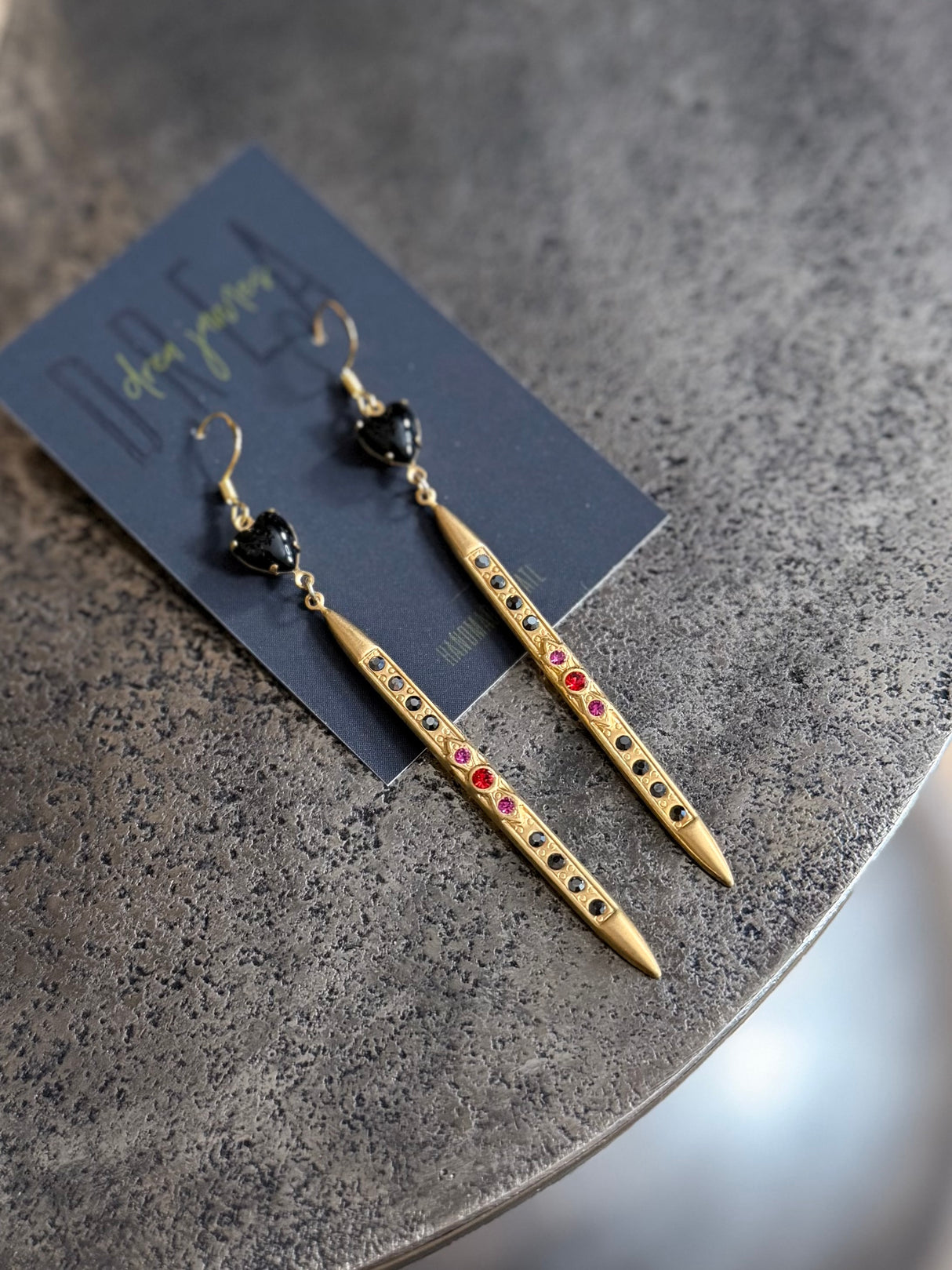 Lokkar DREA - engin tvö pör eins!