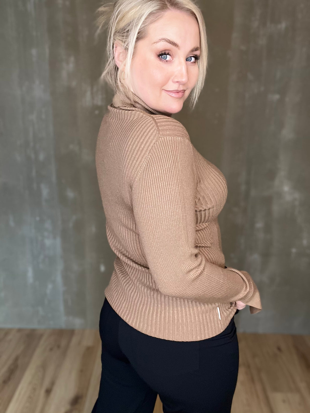 Pamela rúllukragabolur