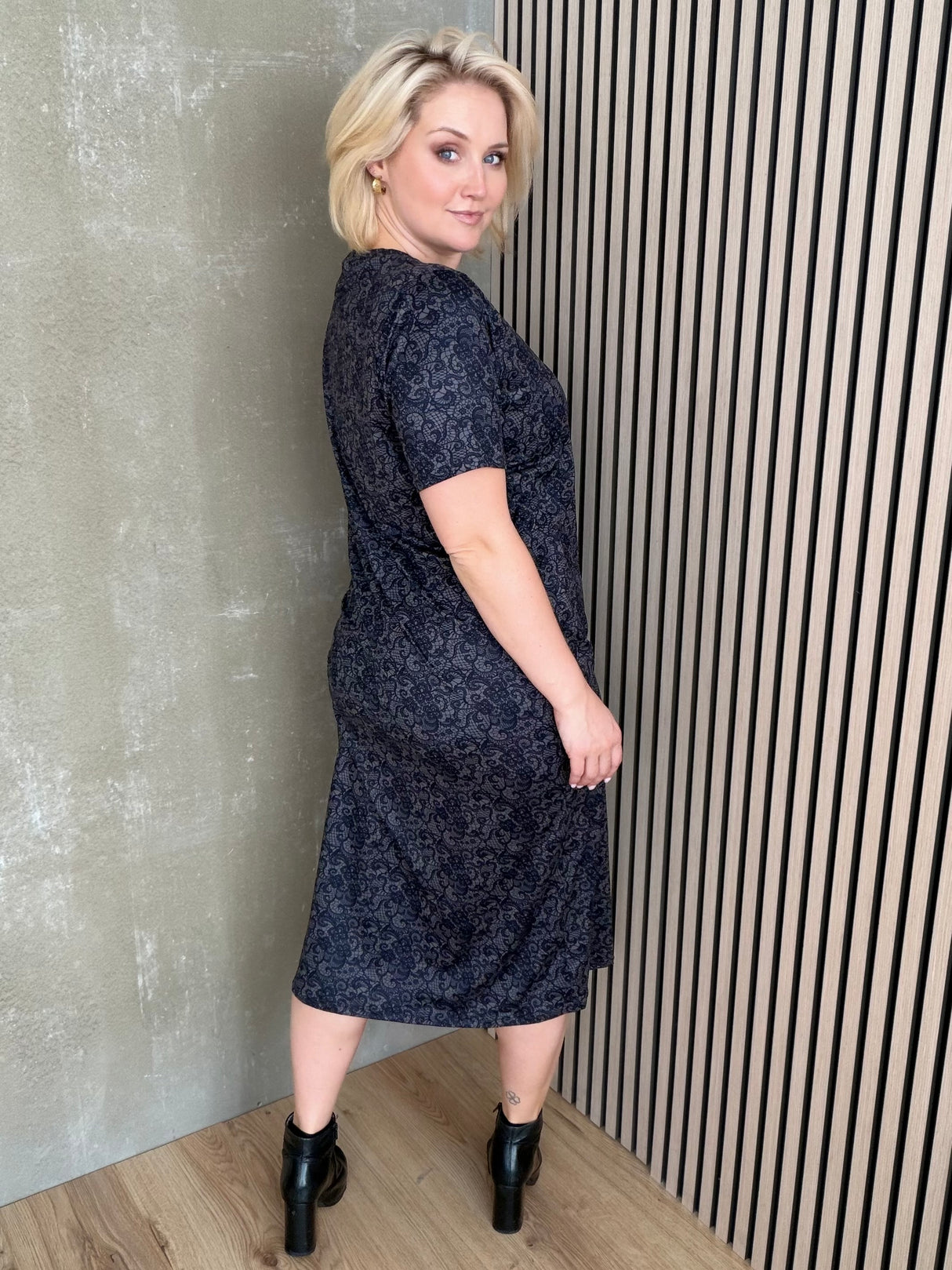 Alma Kjóll