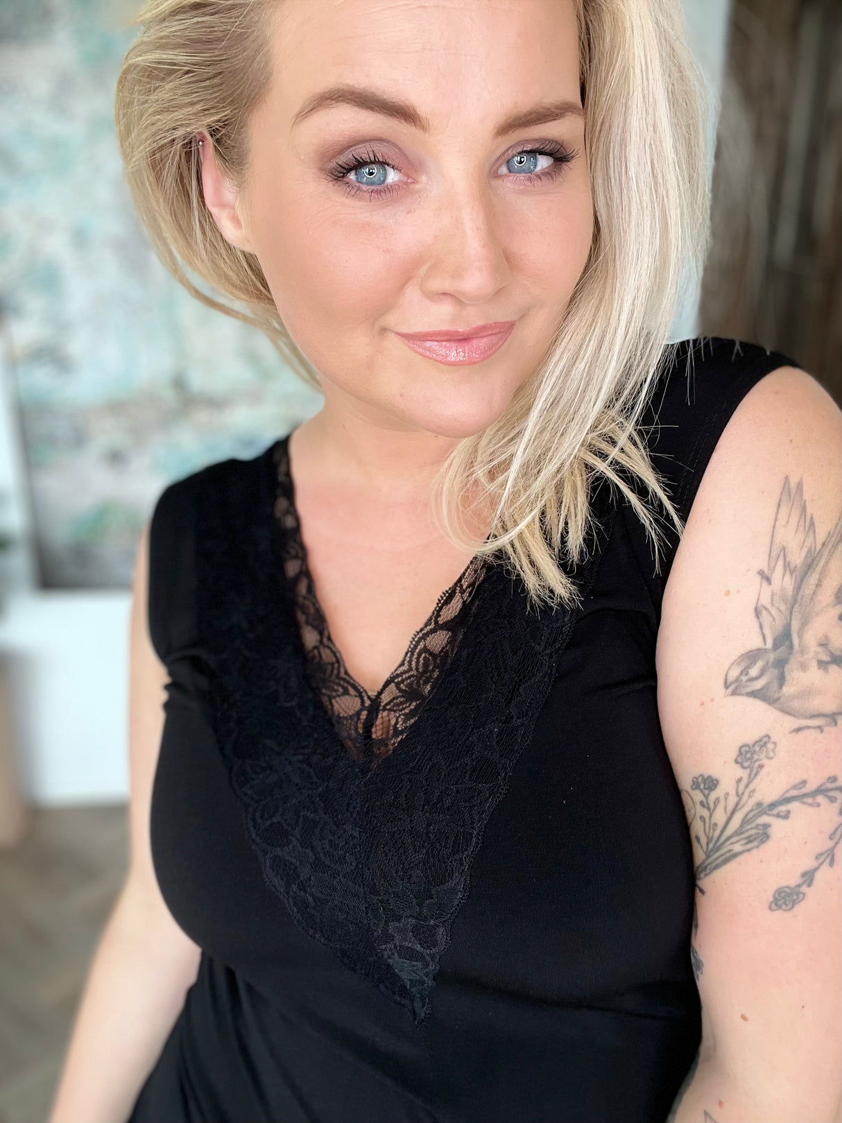 Spjót kjóll sv ermalaus