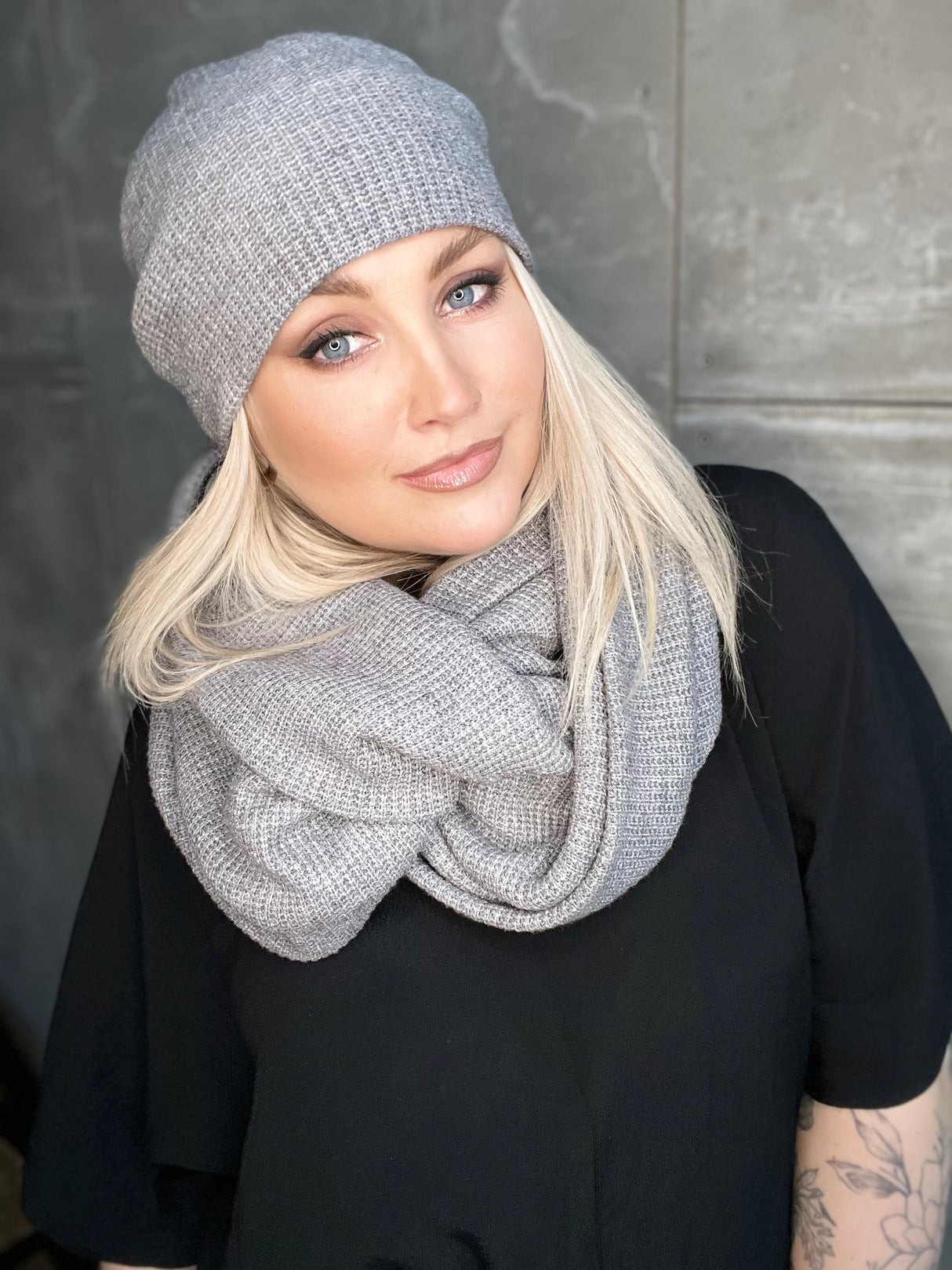 Skjól knit Grátt
