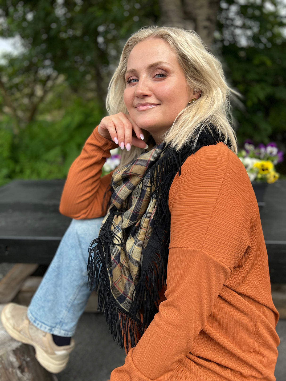 Klútur Brúnn/Grænn köflóttur með kögri