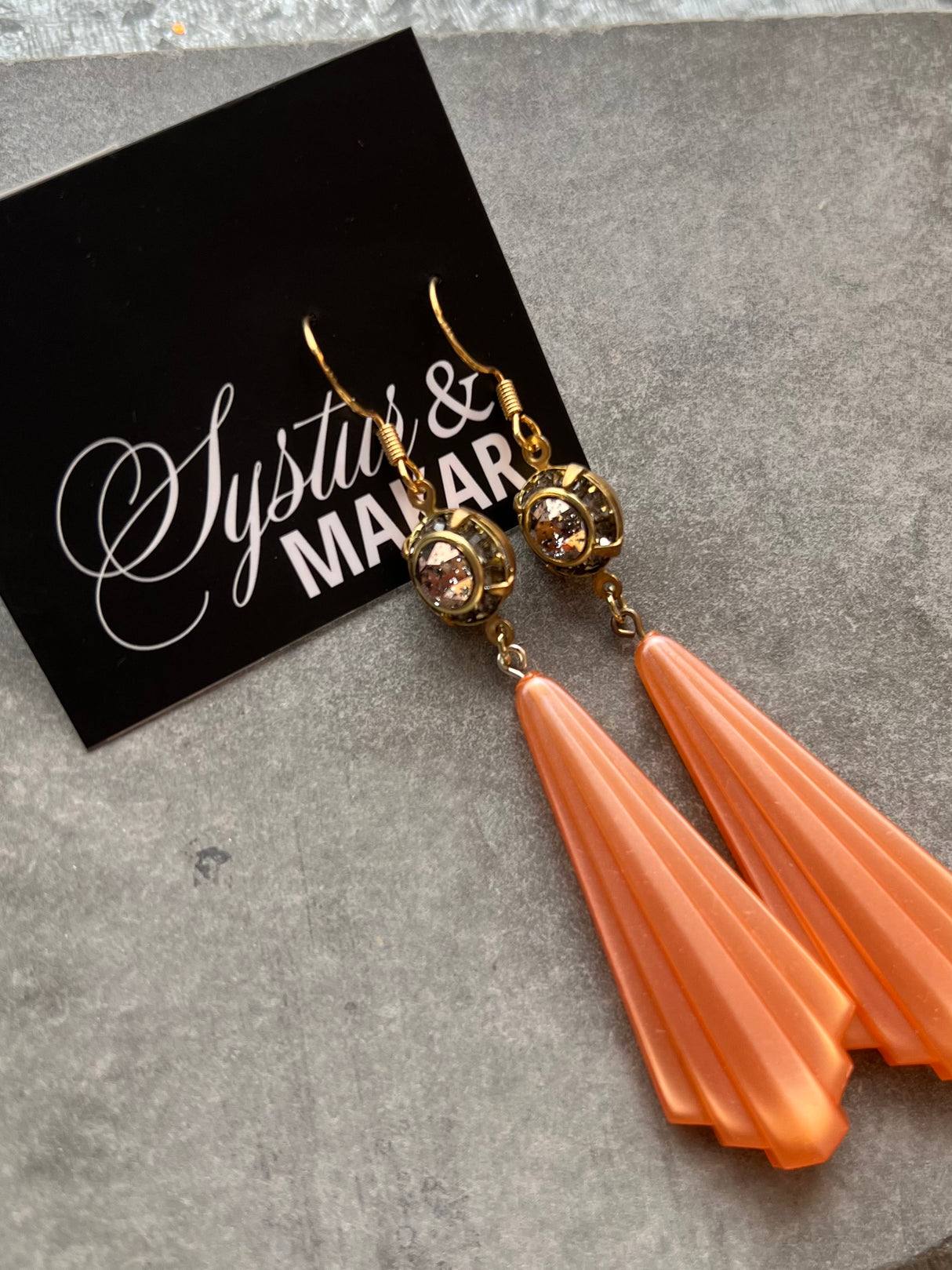 Lokkar DREA - engin tvö pör eins!