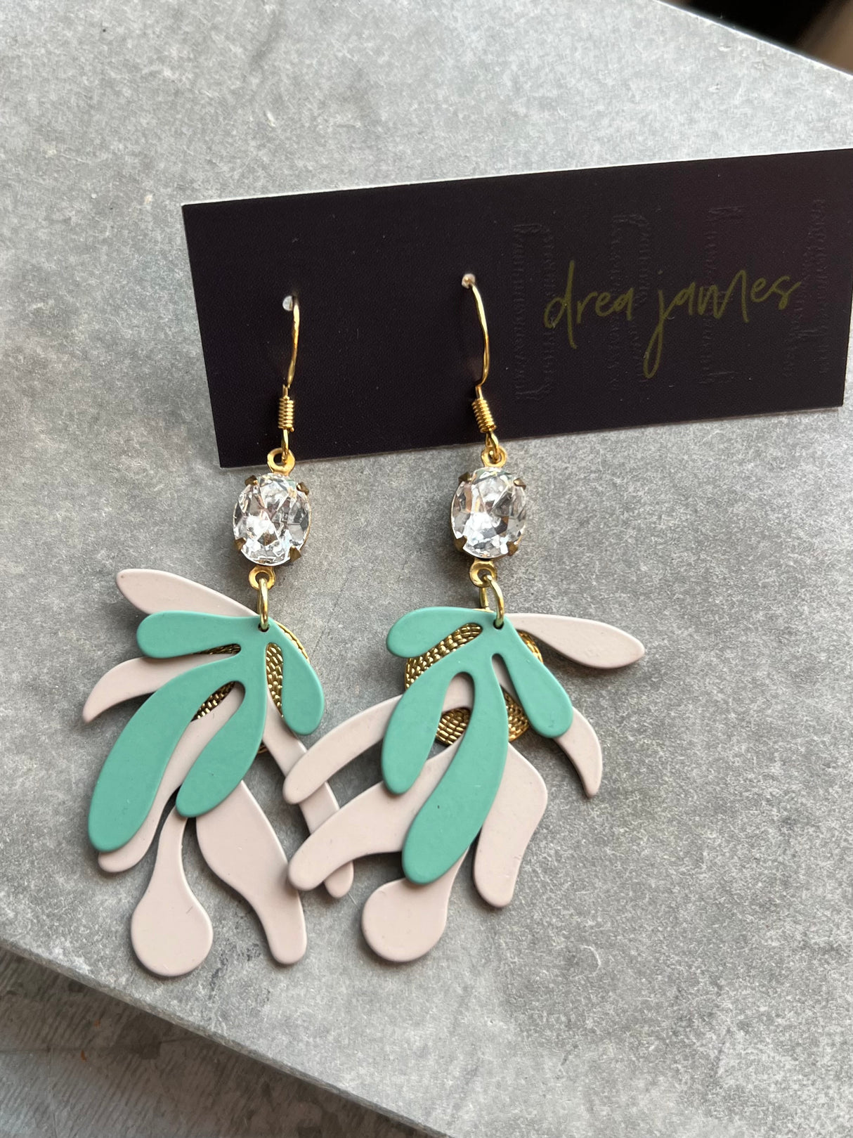 Lokkar DREA - engin tvö pör eins!