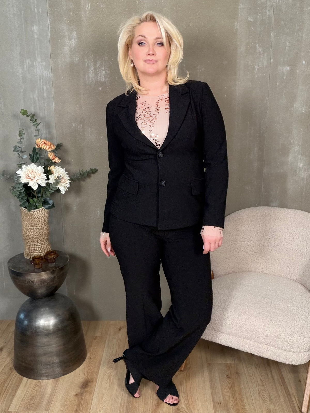 Elisia Blazer