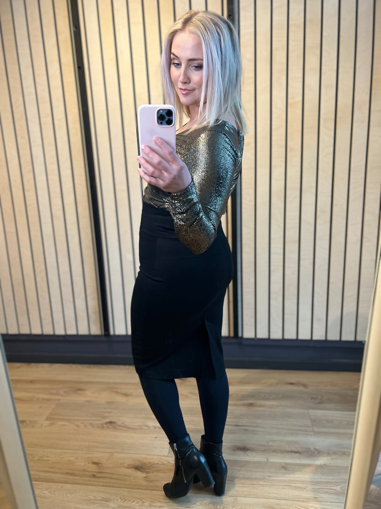 Pensil pils með klauf