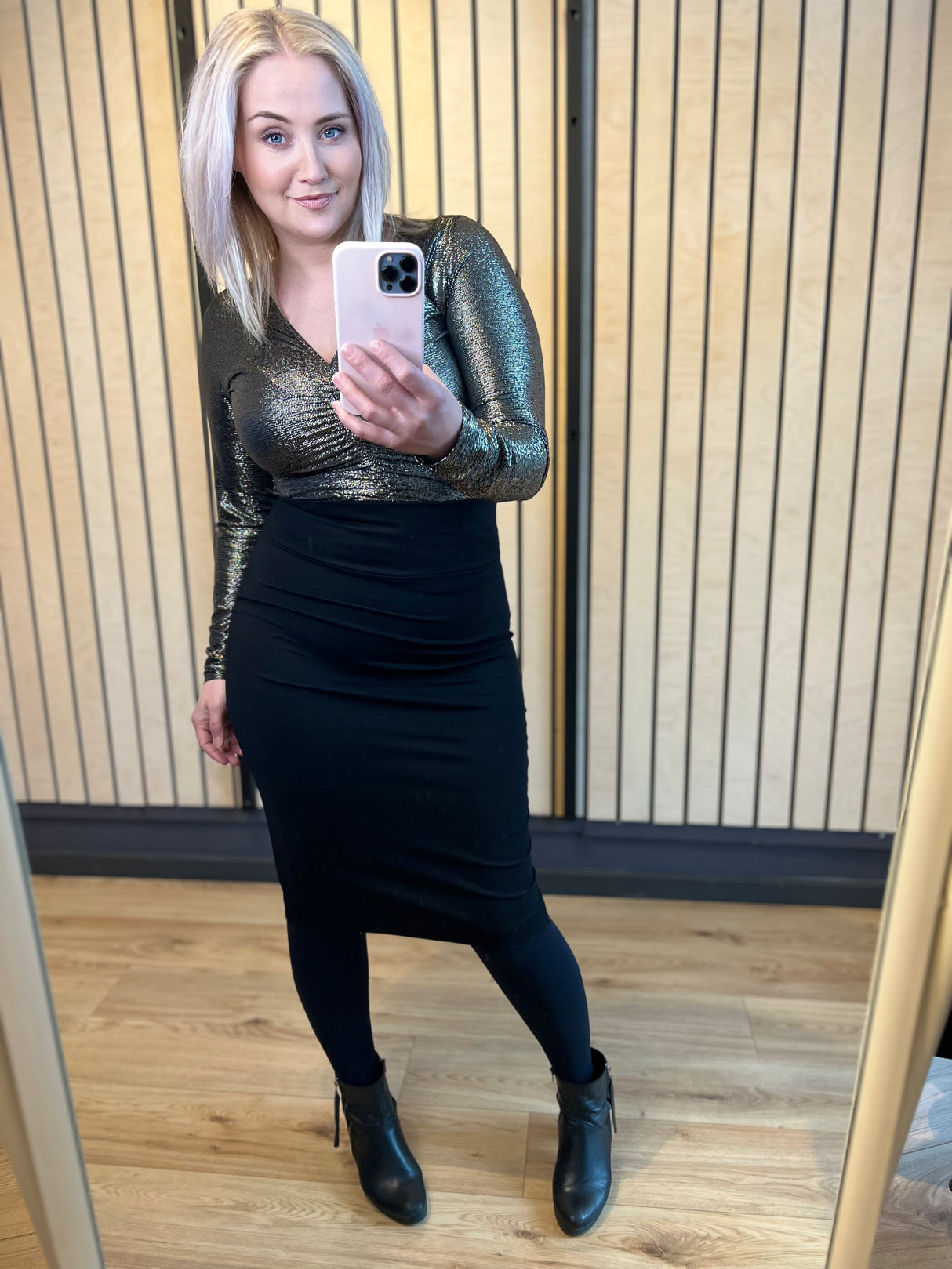 Pensil pils með klauf