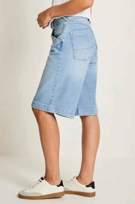 Nola (Jorts) Gallastuttbuxur