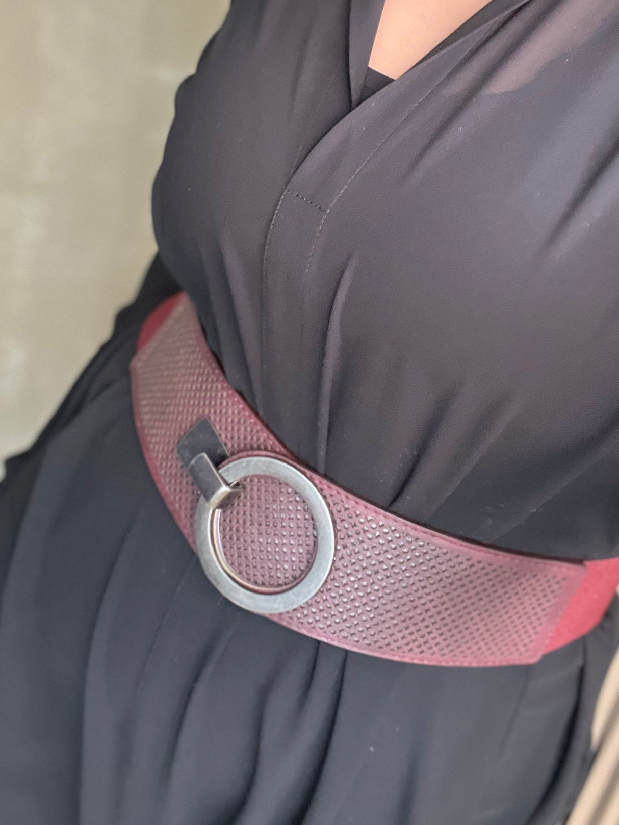 Rústrautt teygjubelti