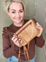 Crossbody taska með mörgum hólfum