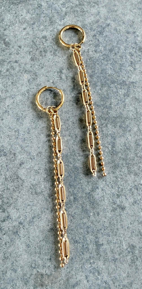 Lokkar með hringlás og 2 keðjum gull