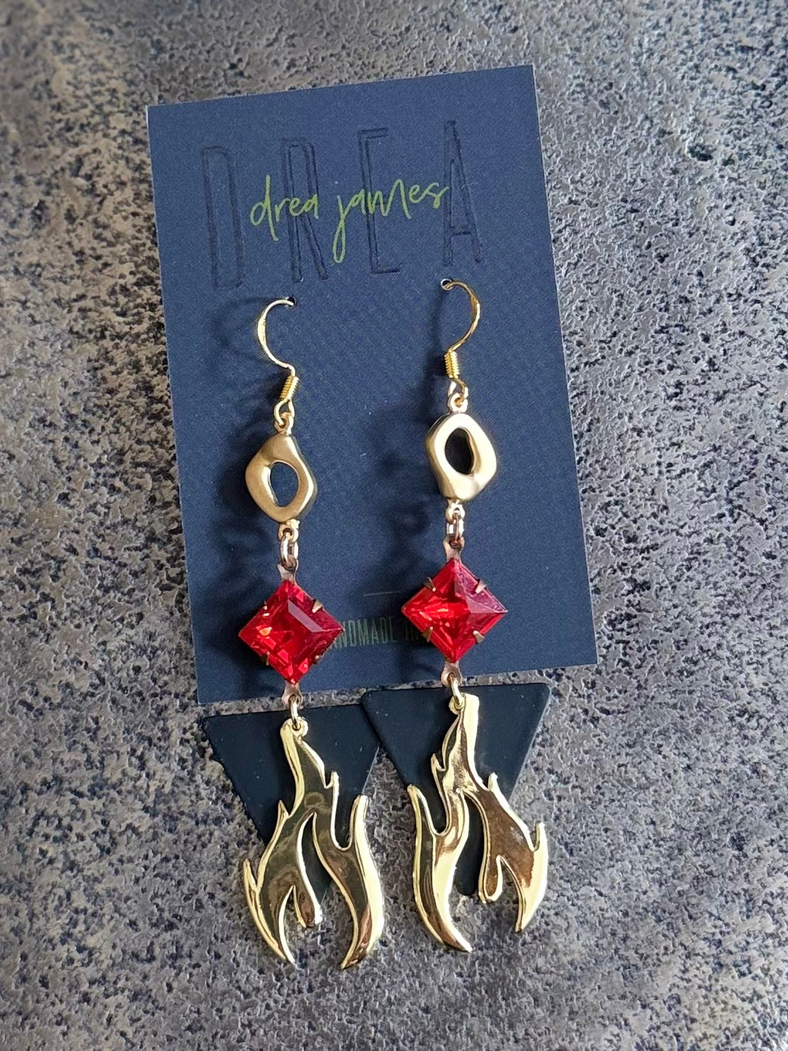 Lokkar DREA - engin tvö pör eins!