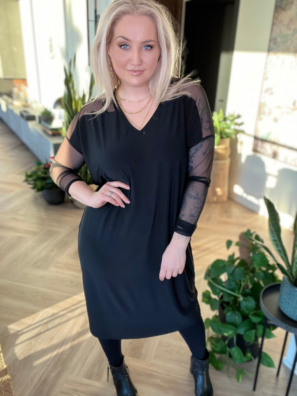 Brim síður V-hálsmál svartur/mesh