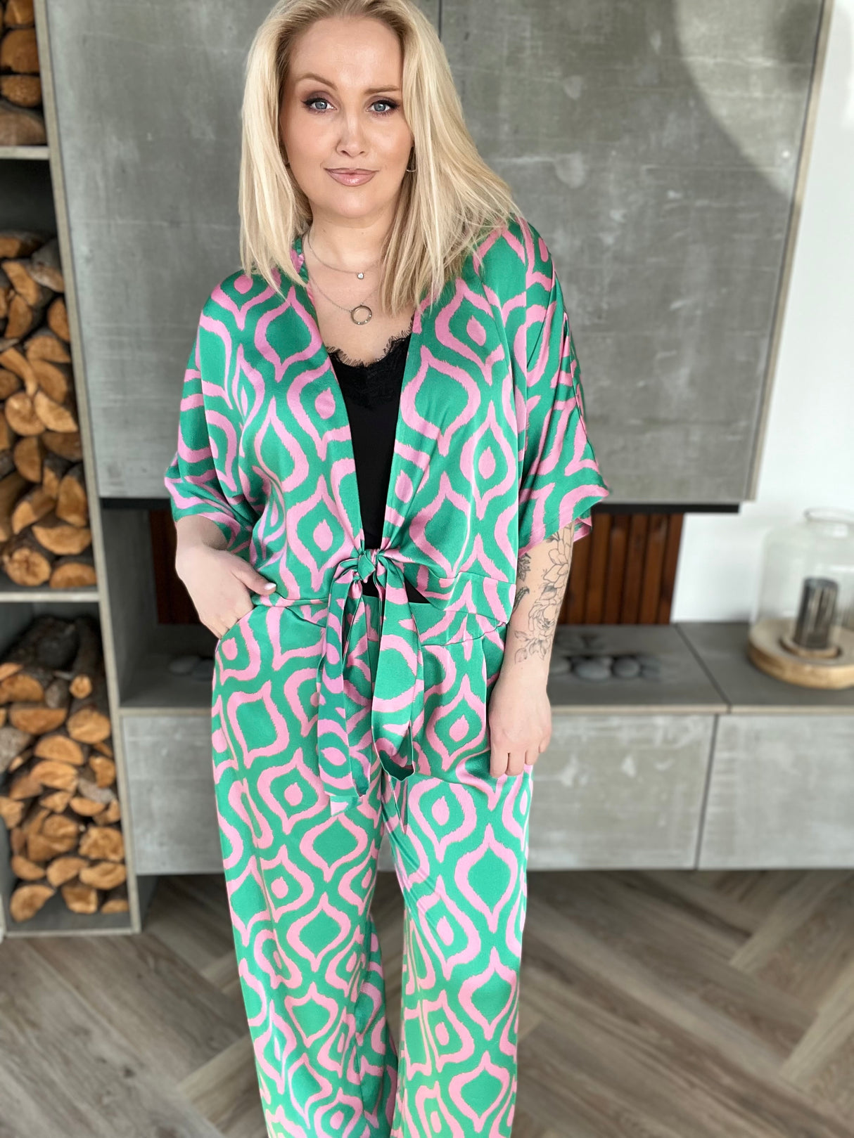 Dögg wrap satin toppur