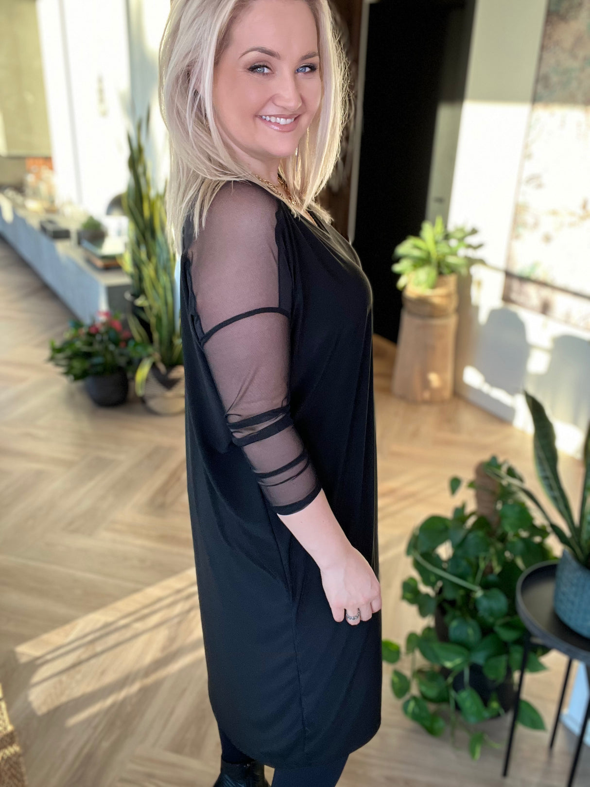 Brim síður V-hálsmál svartur/mesh