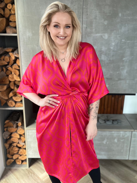 Dögg wrap satin kjóll