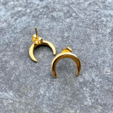 Krista eyrnalokkar mána