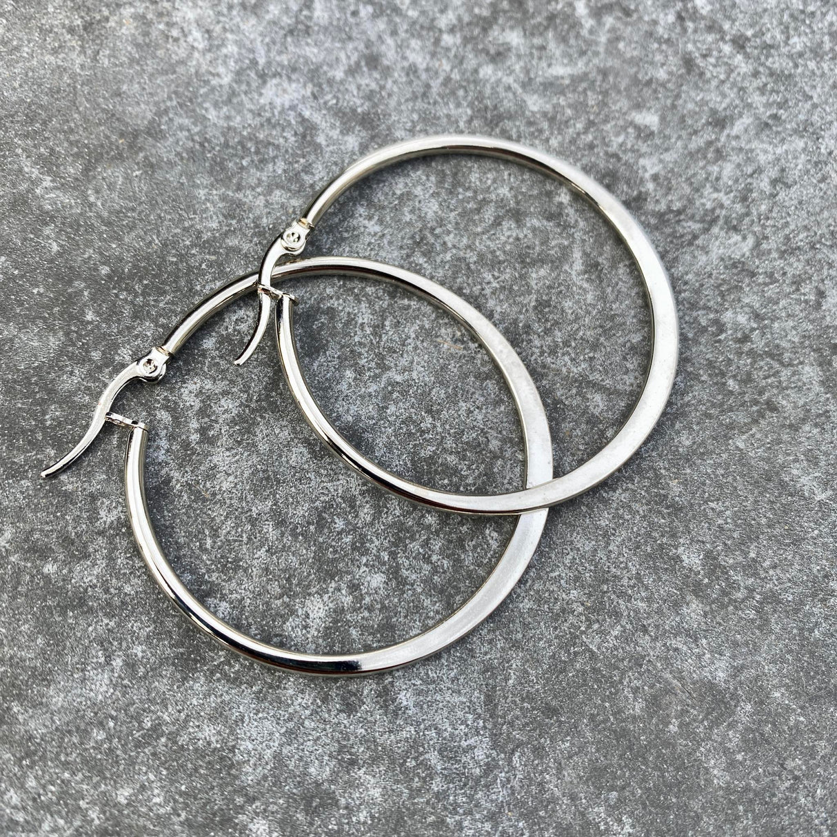 Krista lokkar hringir