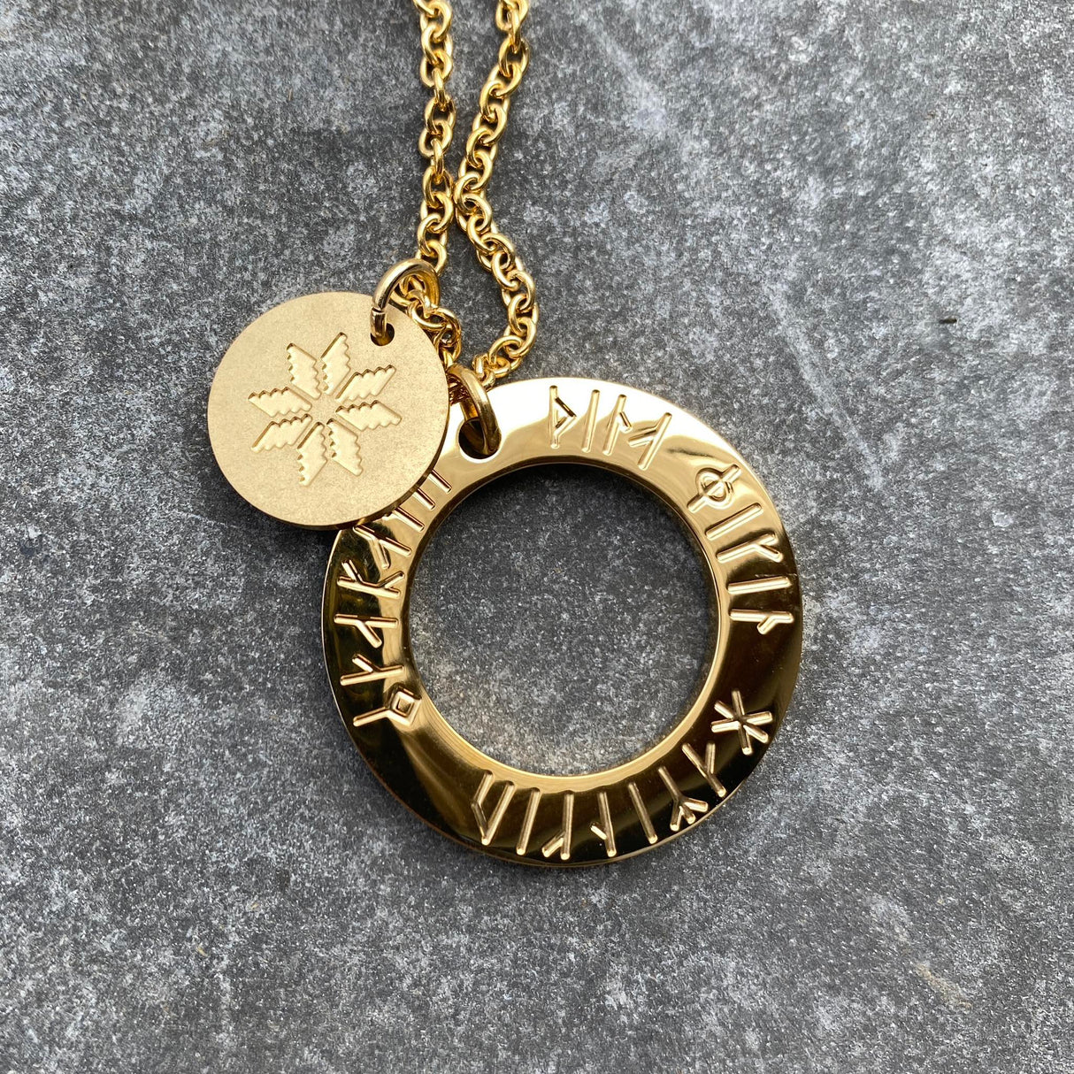 Hamingjunisti- Rúnanisti