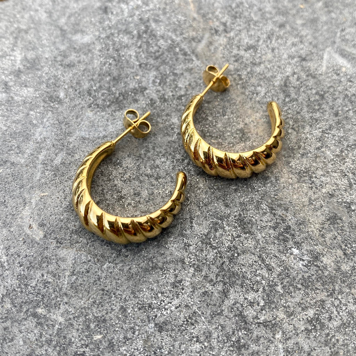 Krista Lokkar renndir hálfhringir