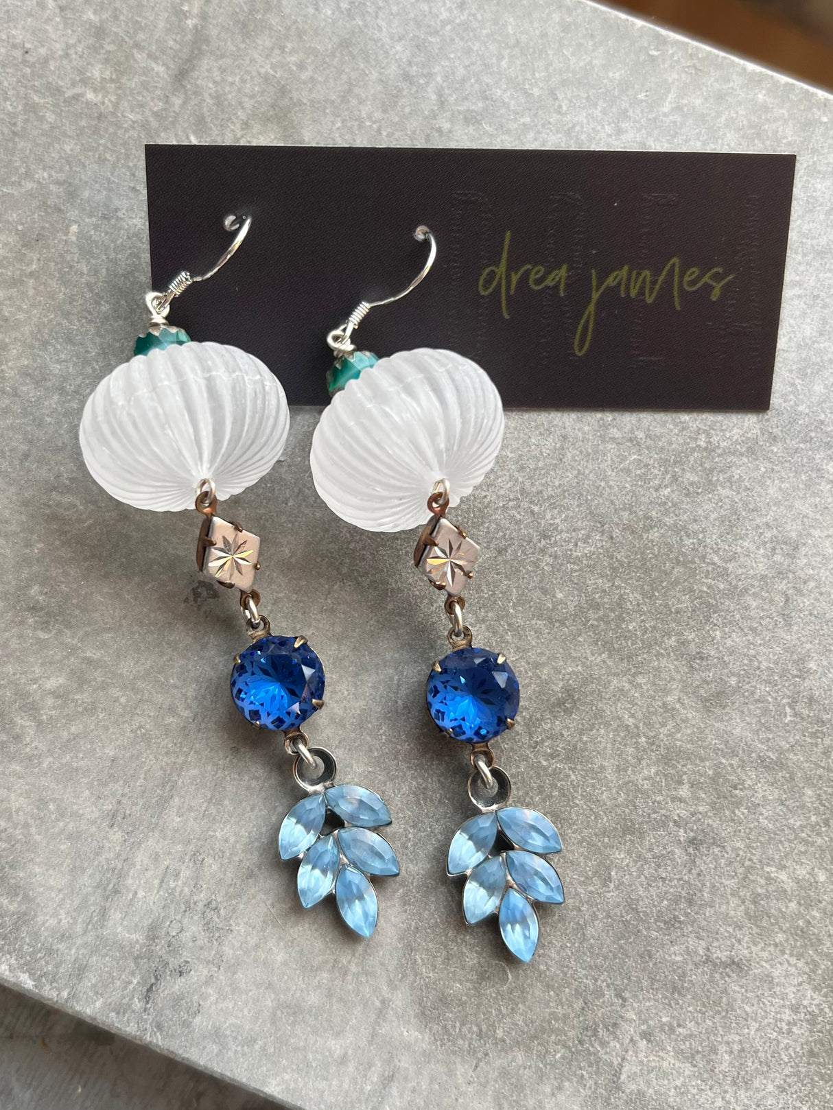 Lokkar DREA - engin tvö pör eins!