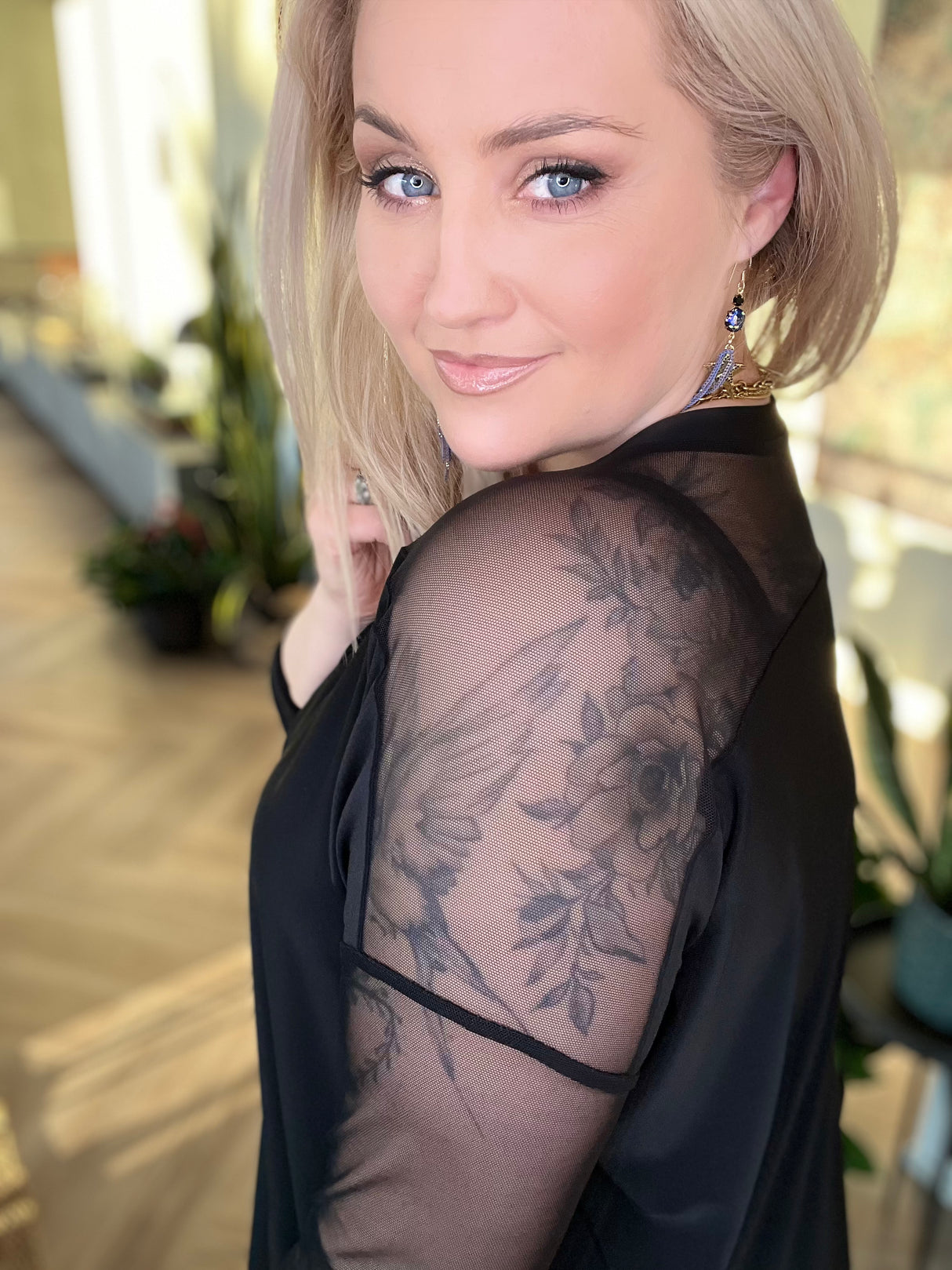 Brim síður V-hálsmál svartur/mesh