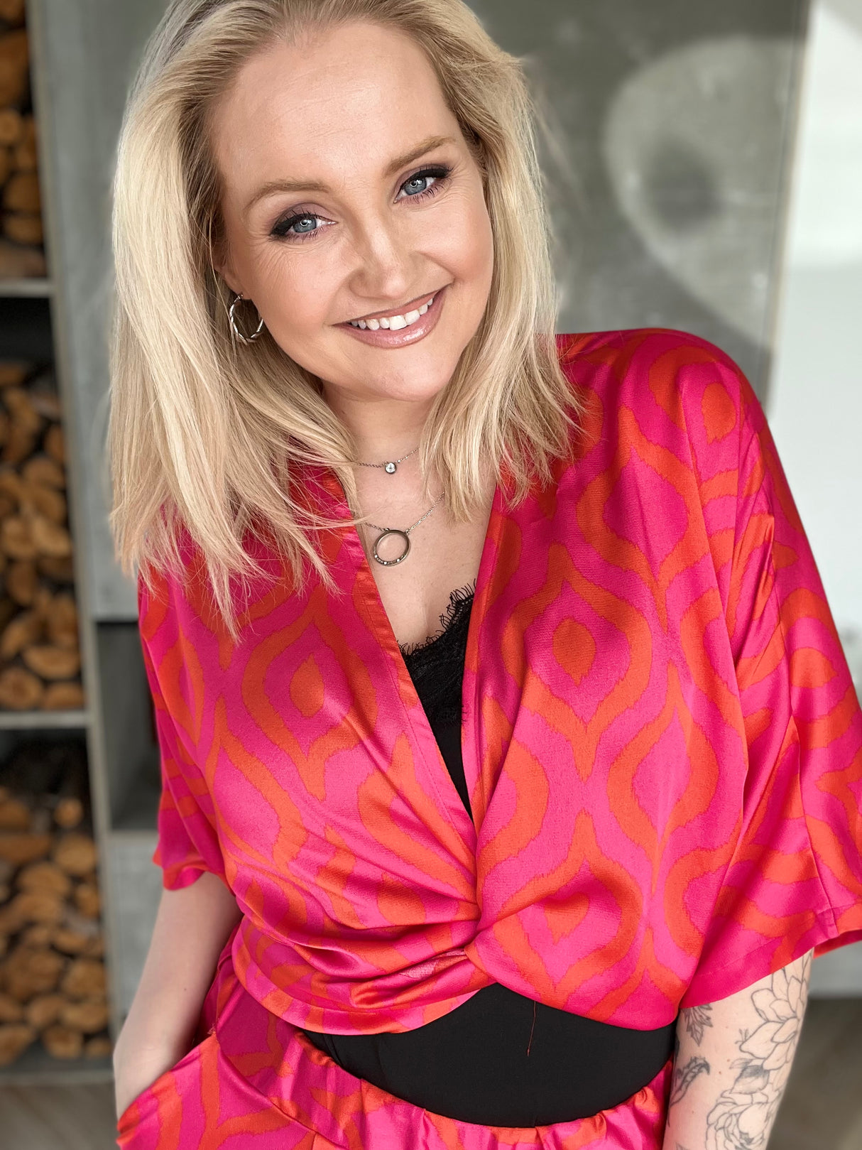 Dögg wrap satin toppur