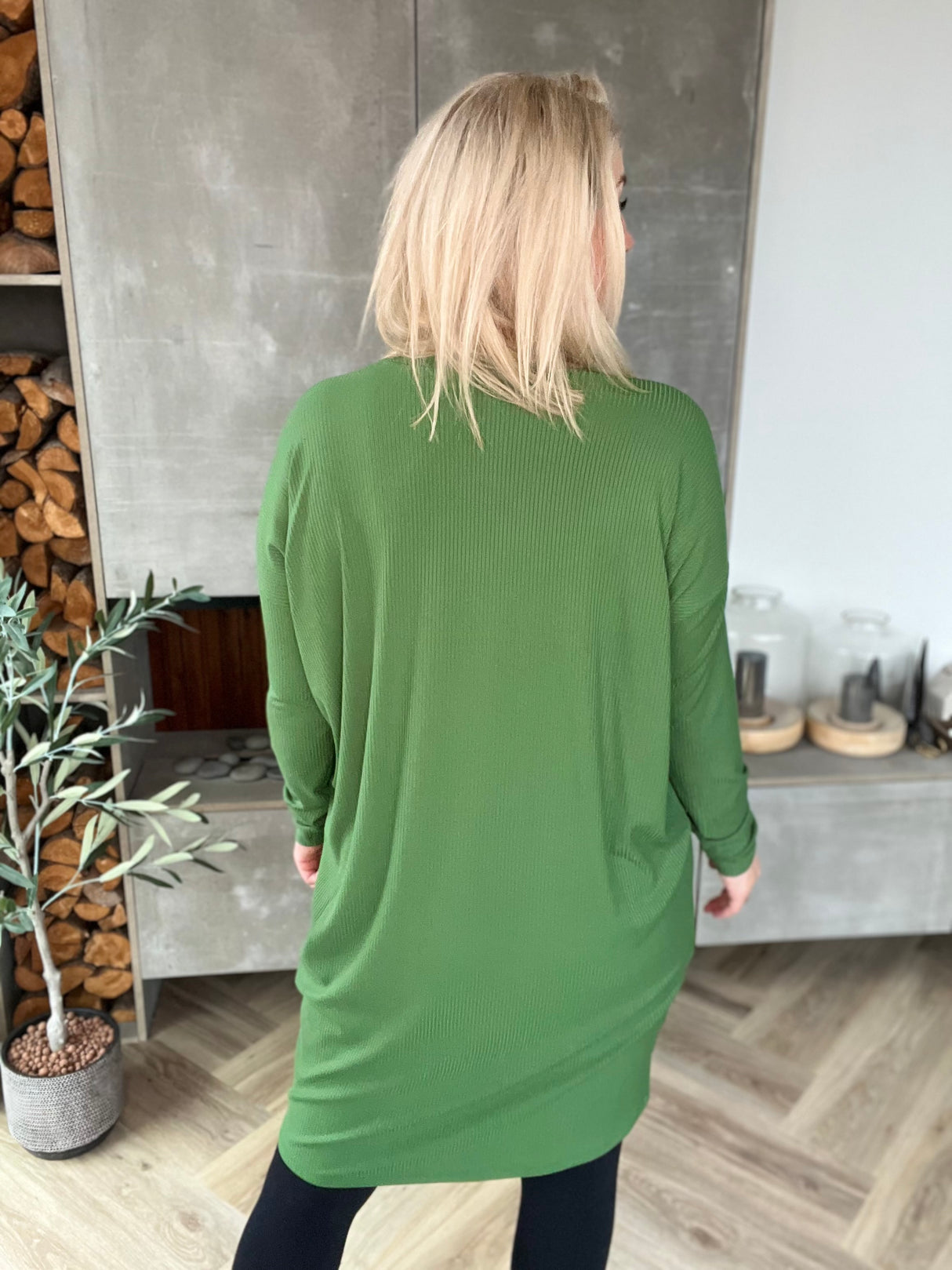 Brim kjóll V-hálsmál bambus