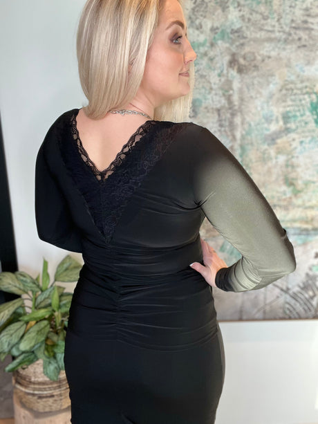 Spjót toppur svartur