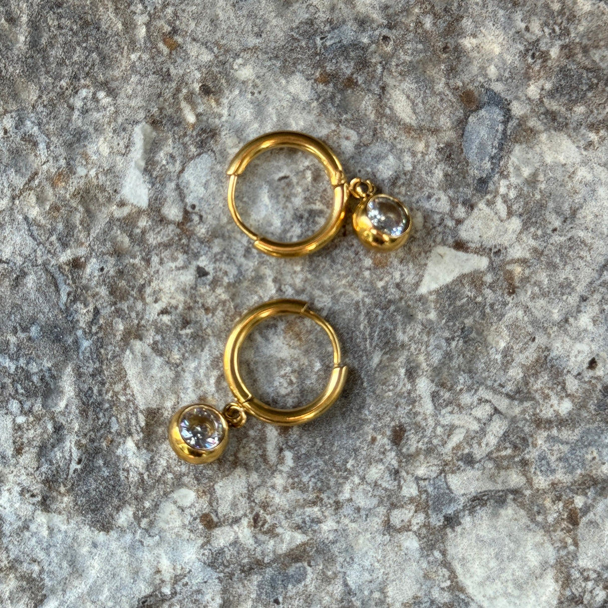 Krista- Dangle lokkar með stein