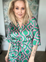 Dögg wrap satin kjóll