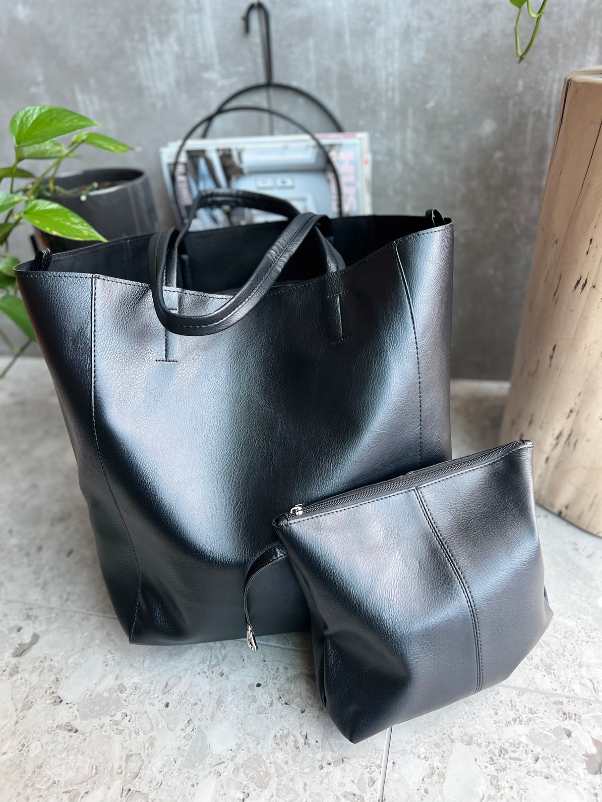 Leðurlíkis taska - Svört