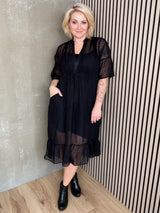 Karolina kjóll doppóttur
