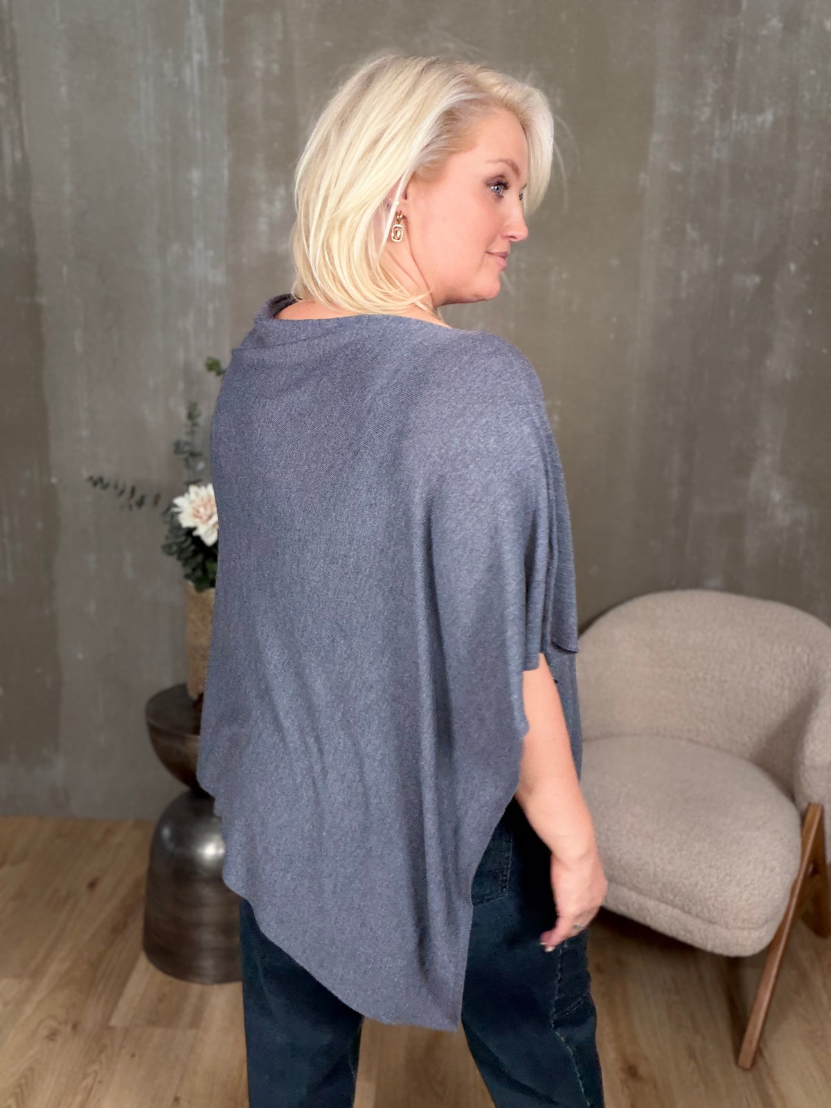 Petrina poncho