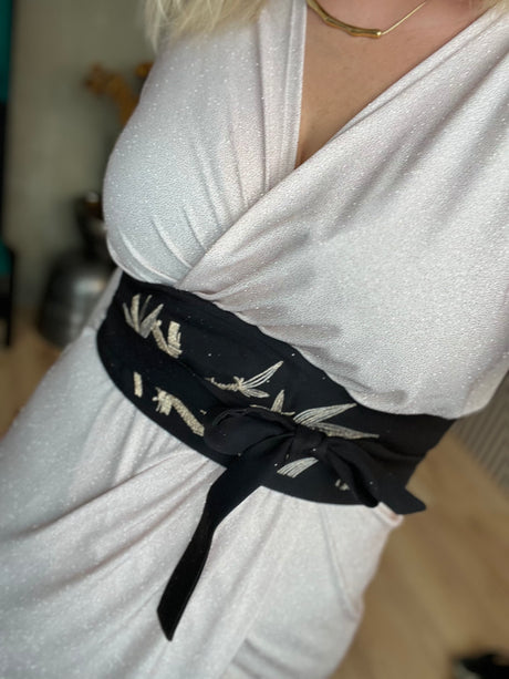 Mittislindi með útsaum