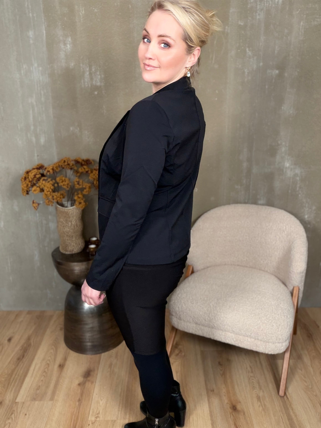 Spjót kjóll sv ermalaus