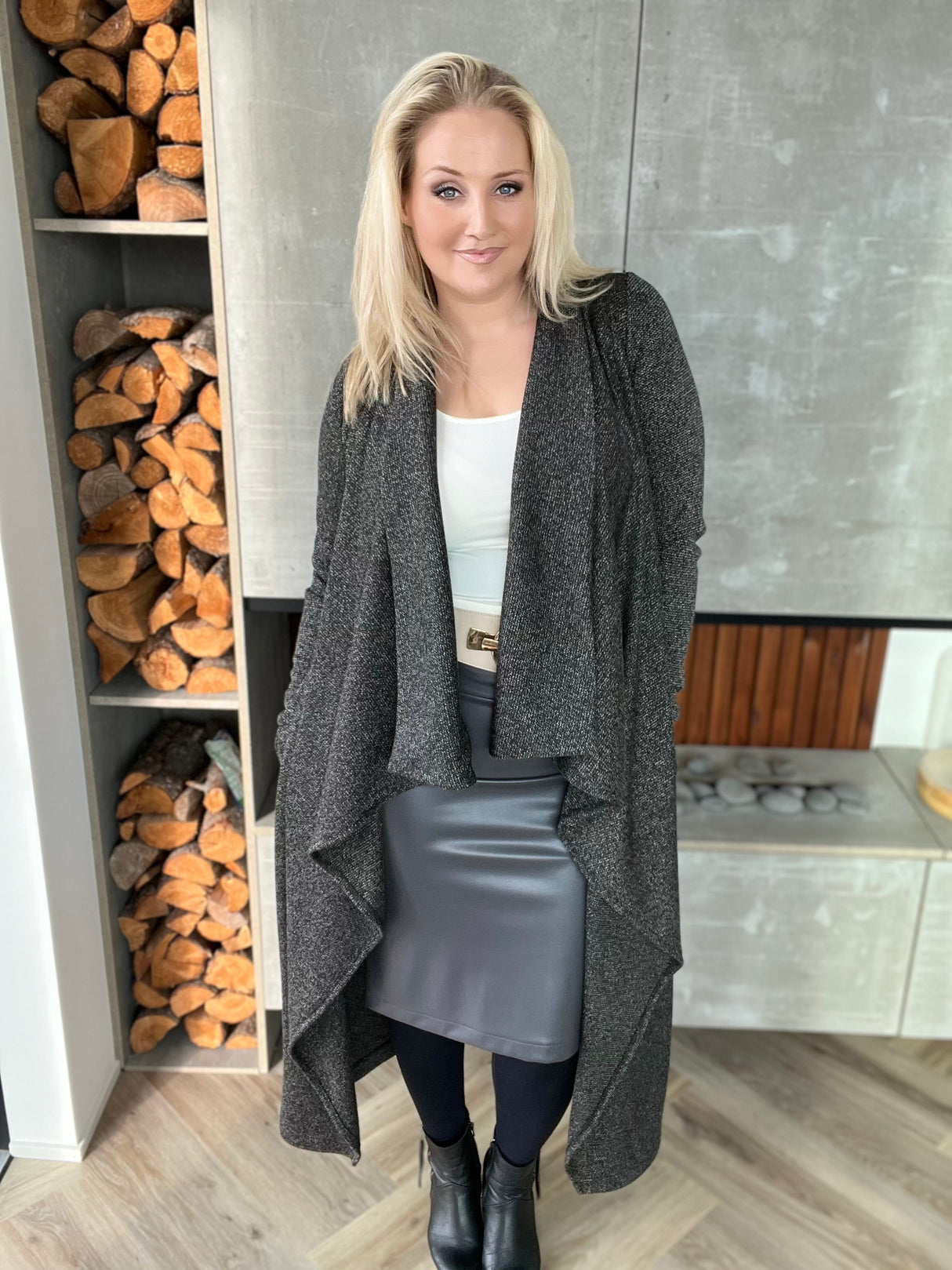 Pensil pils leðurlíkis