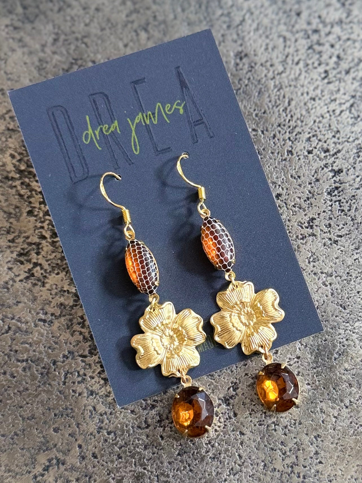 Lokkar DREA - engin tvö pör eins!