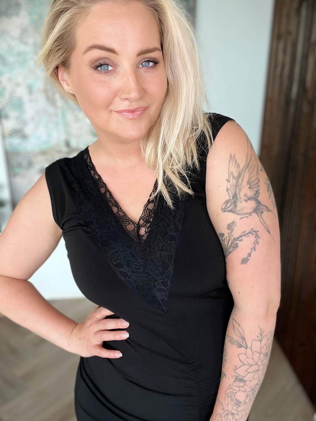 Spjót kjóll sv ermalaus