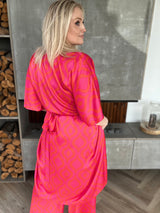 Dögg wrap satin kjóll