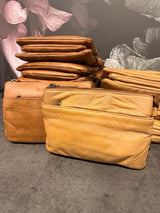 Crossbody taska með mörgum hólfum