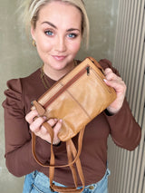 Crossbody taska með mörgum hólfum
