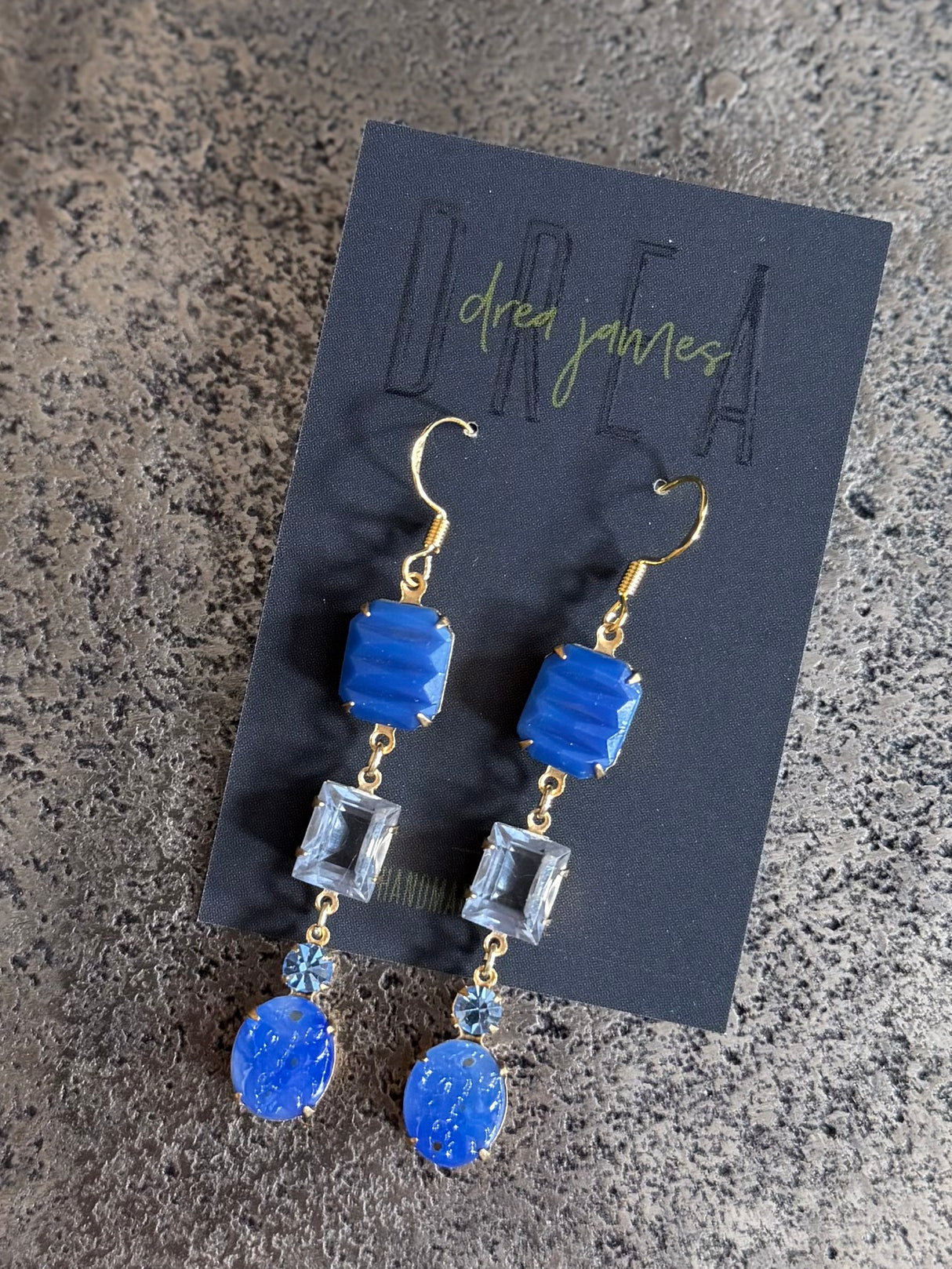 Lokkar DREA - engin tvö pör eins!