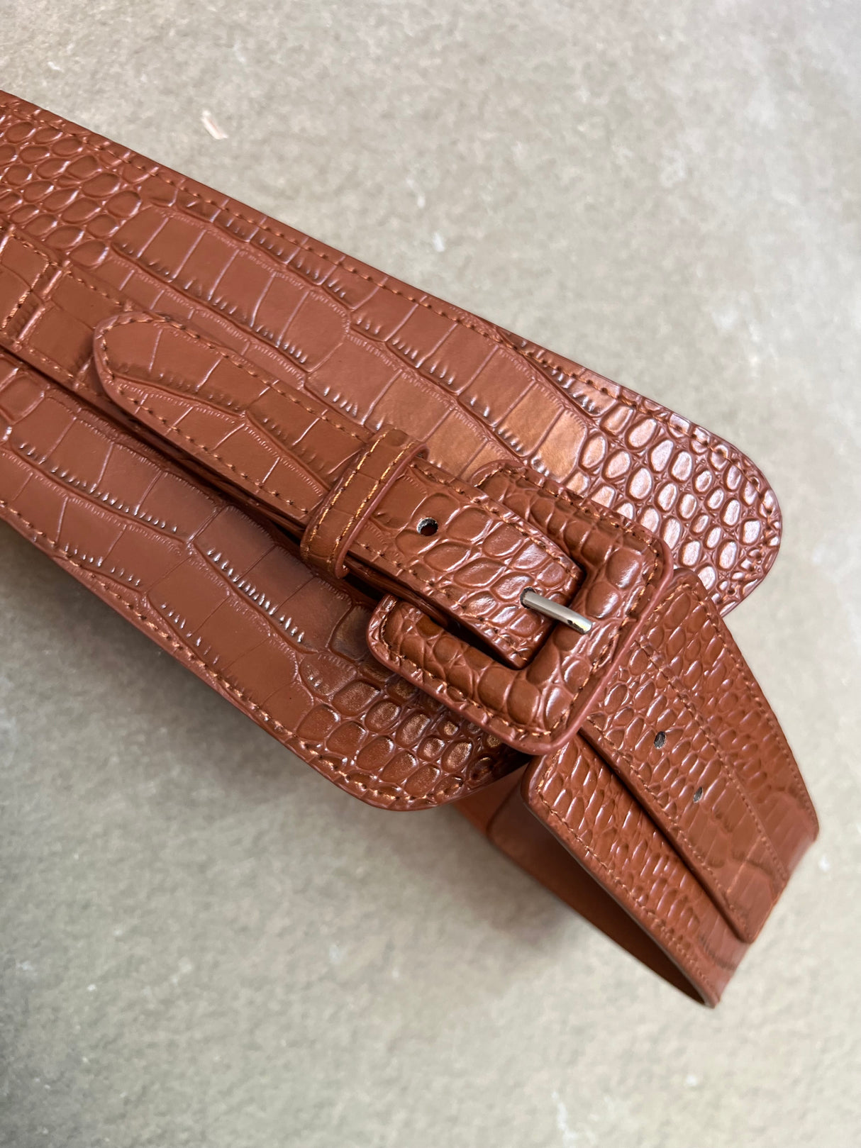 Teygjubelti breitt með grófri áferð