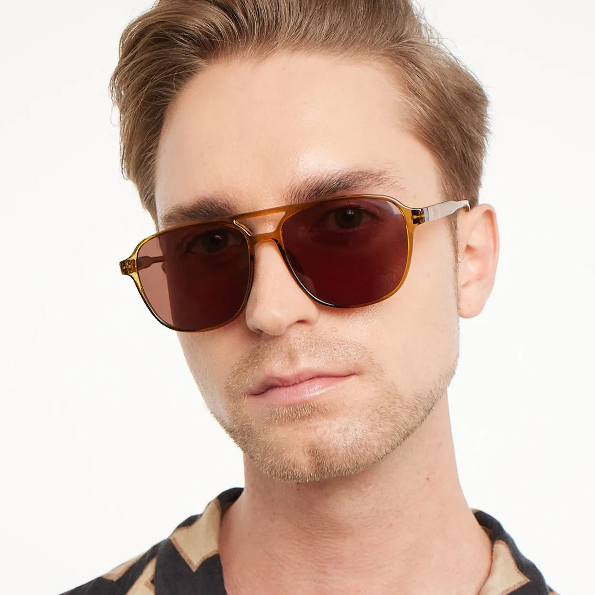 Brad Sólgleraugu